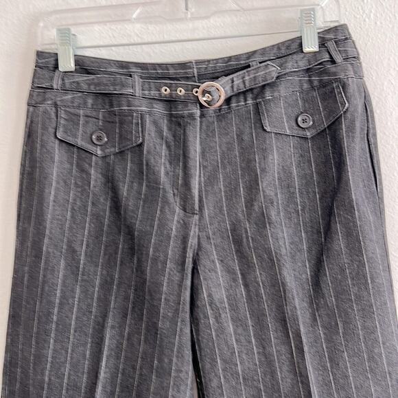 Larry Levine Two Piece Gray and White Pin Stripe Short Sleeve Pant Suit PS - Picture 9 of 12